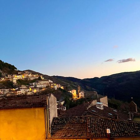 Apartmán A Due Passi Pietrapertosa Exteriér fotografie