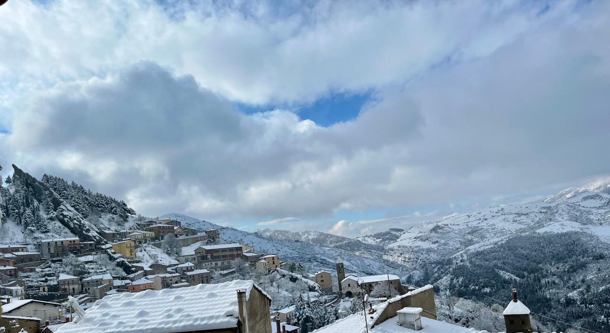 Apartmán A Due Passi Pietrapertosa Exteriér fotografie