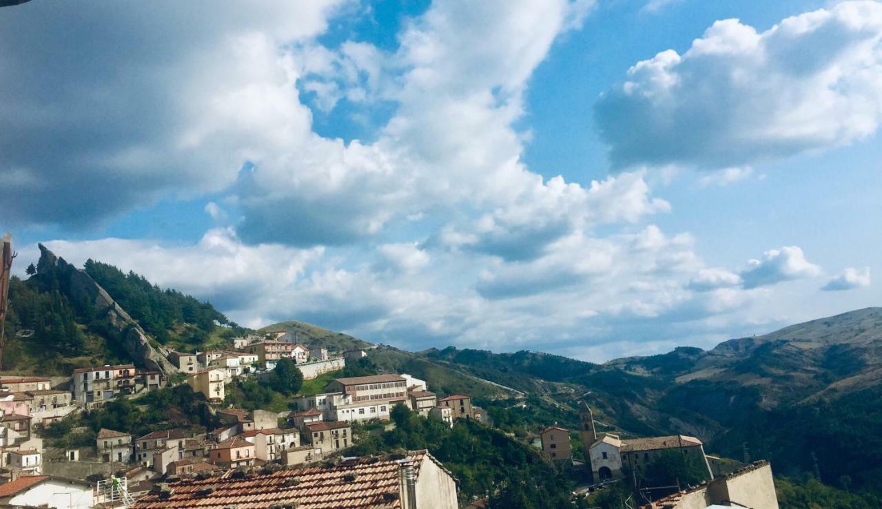 Apartmán A Due Passi Pietrapertosa Exteriér fotografie
